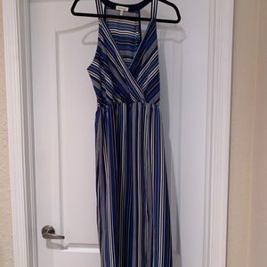 Women’s petite Large Maxi Dress